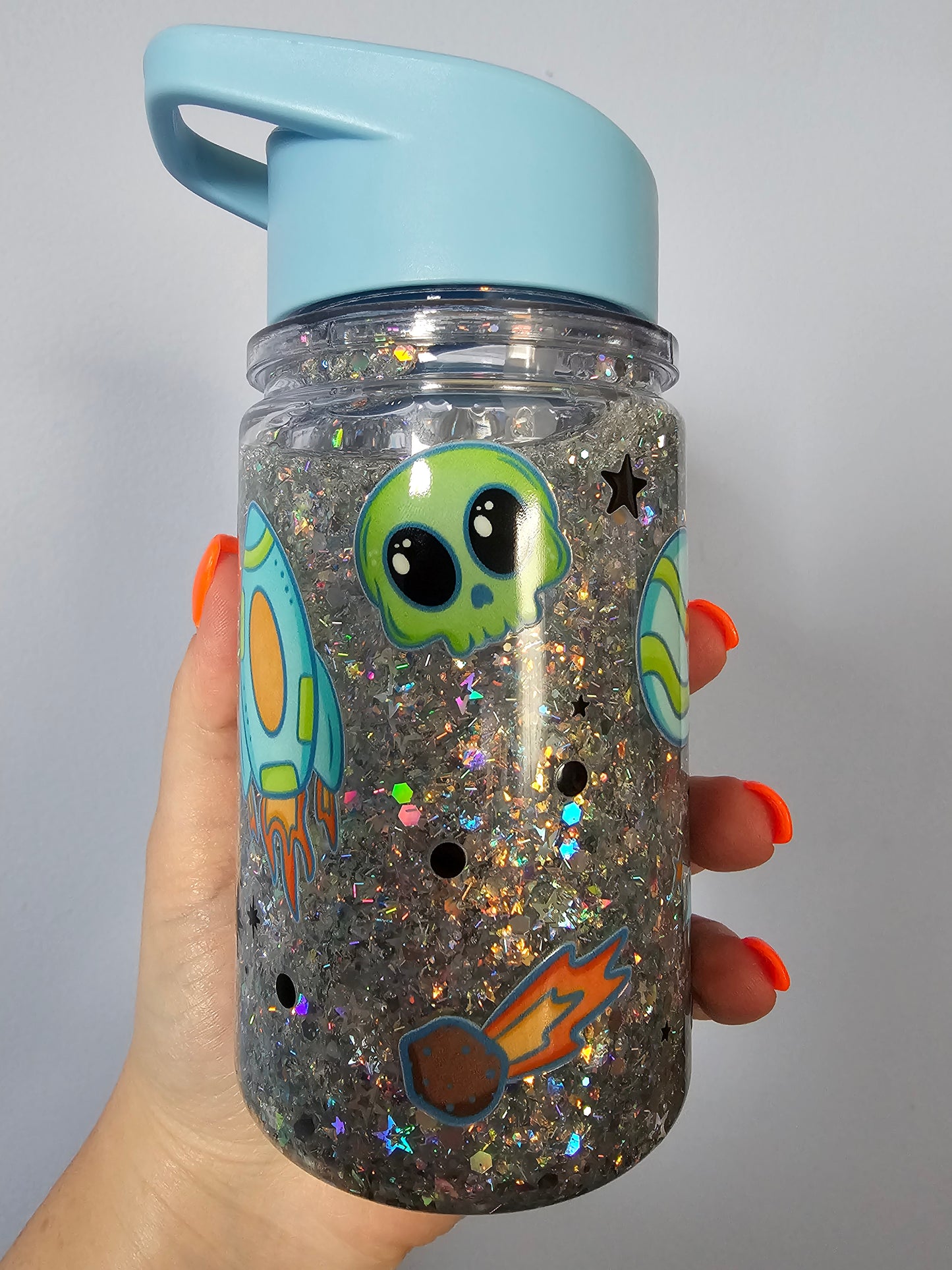 Pre-made 10oz acrylic kids snowglobe cup